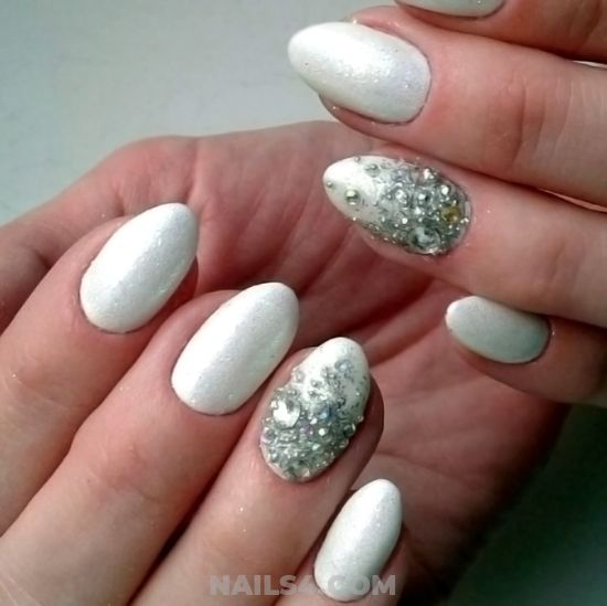 Birthday & Stately Gel Manicure Idea - clever, glamour, selfnail