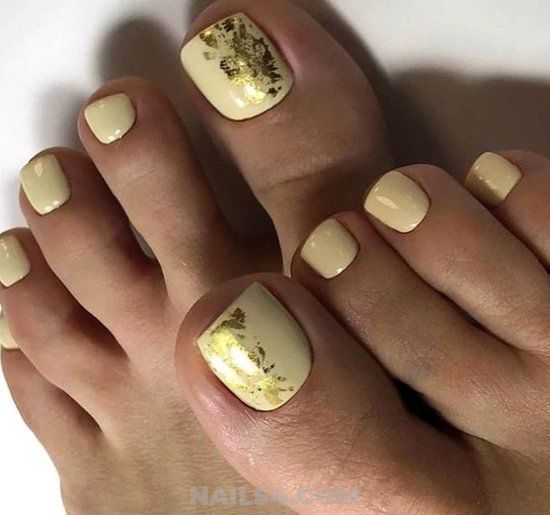 Neat & Cute Manicure Trend - gold, toe, nailideas